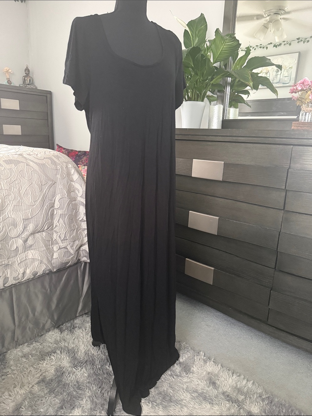 torrid Black Super Soft Short-Sleeve Scoop Neck Maxi Dress